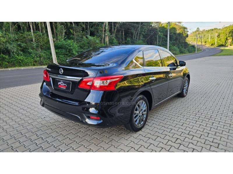 NISSAN - SENTRA - 2017/2018 - Preta - R$ 74.900,00