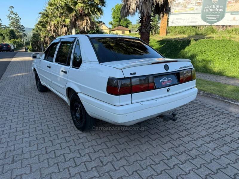 VOLKSWAGEN - SANTANA - 1995/1995 - Branca - R$ 7.500,00