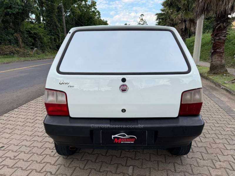 FIAT - UNO - 2013/2013 - Branca - R$ 23.900,00