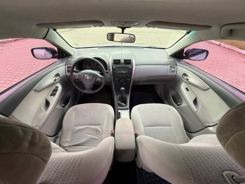 TOYOTA - COROLLA - 2009/2010 - Prata - R$ 55.900,00