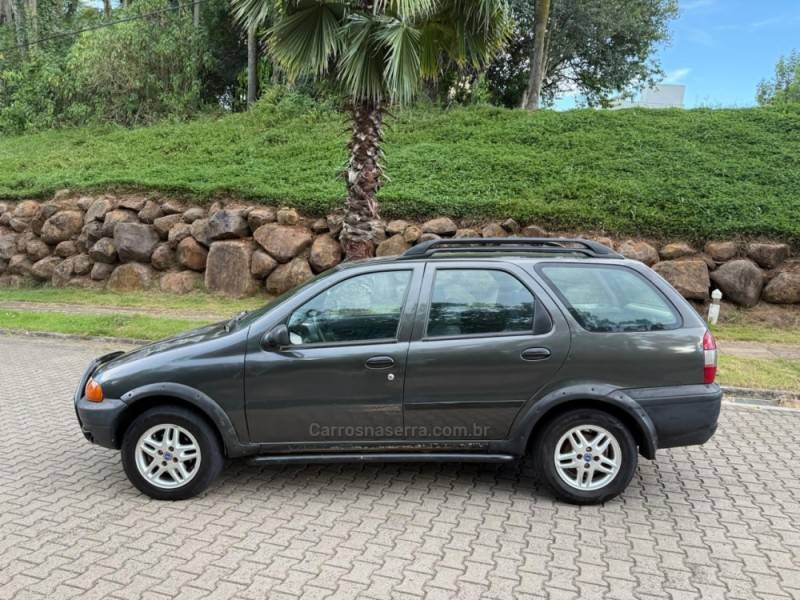FIAT - PALIO - 2000/2000 - Cinza - R$ 12.900,00