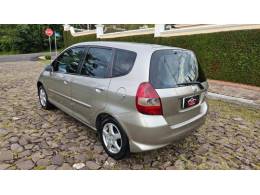 HONDA - FIT - 2007/2008 - Dourada - R$ 33.900,00