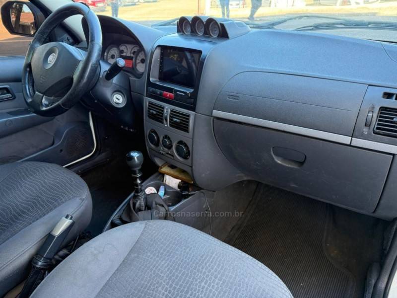 FIAT - STRADA - 2011/2012 - Branca - R$ 51.900,00