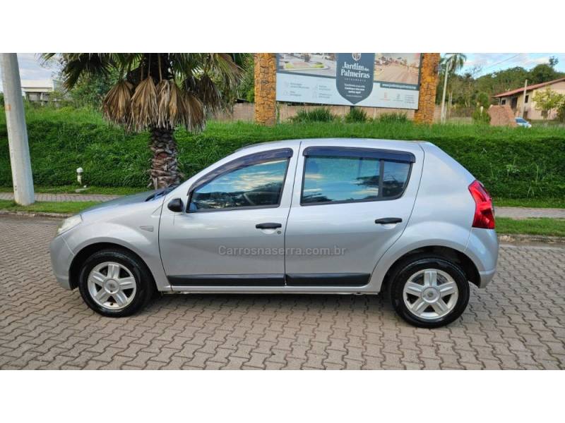 RENAULT - SANDERO - 2008/2009 - Prata - R$ 27.500,00