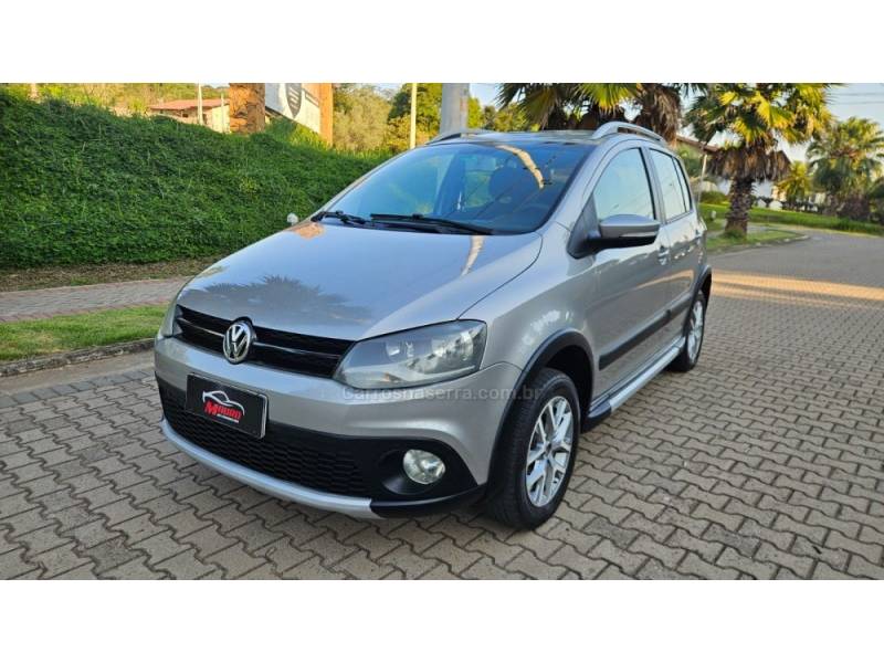 VOLKSWAGEN - CROSSFOX - 2012/2013 - Prata - R$ 44.900,00