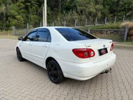 TOYOTA - COROLLA - 2005/2006 - Branca - R$ 38.900,00