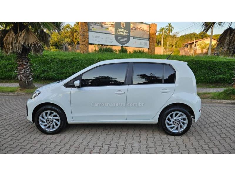VOLKSWAGEN - UP - 2019/2020 - Branca - R$ 64.000,00