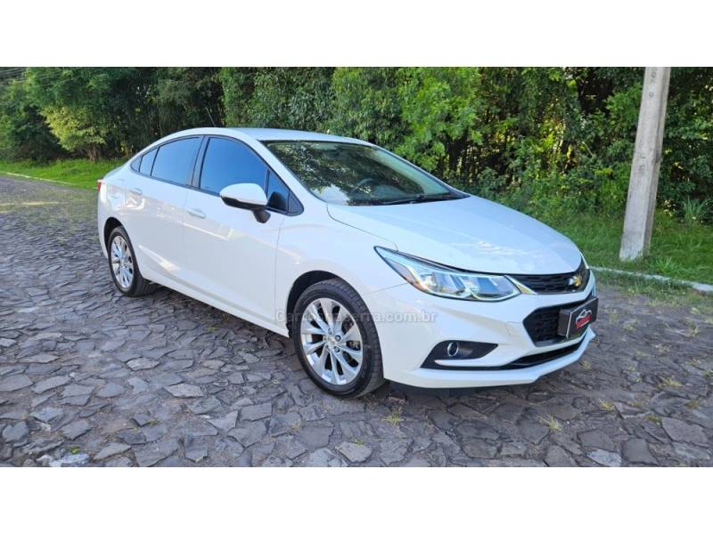 CHEVROLET - CRUZE - 2018/2018 - Branca - R$ 86.900,00