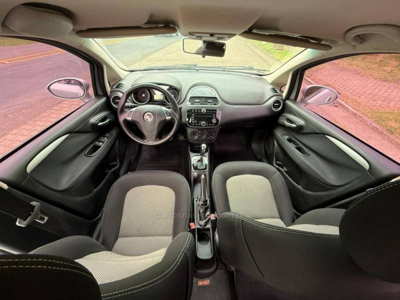 FIAT - LINEA - 2011/2012 - Prata - R$ 32.900,00