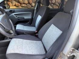 FORD - FIESTA - 2007/2008 - Prata - R$ 24.900,00
