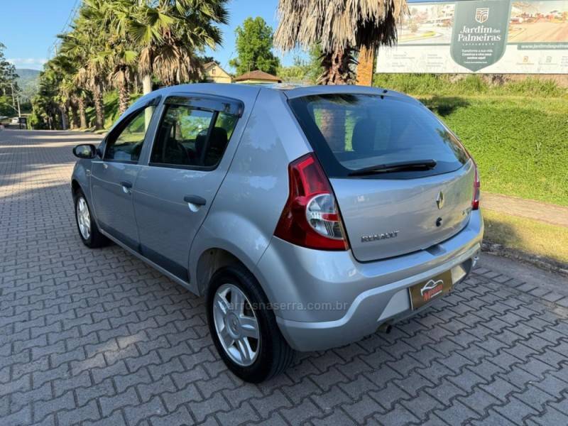 RENAULT - SANDERO - 2009/2010 - Prata - R$ 30.900,00