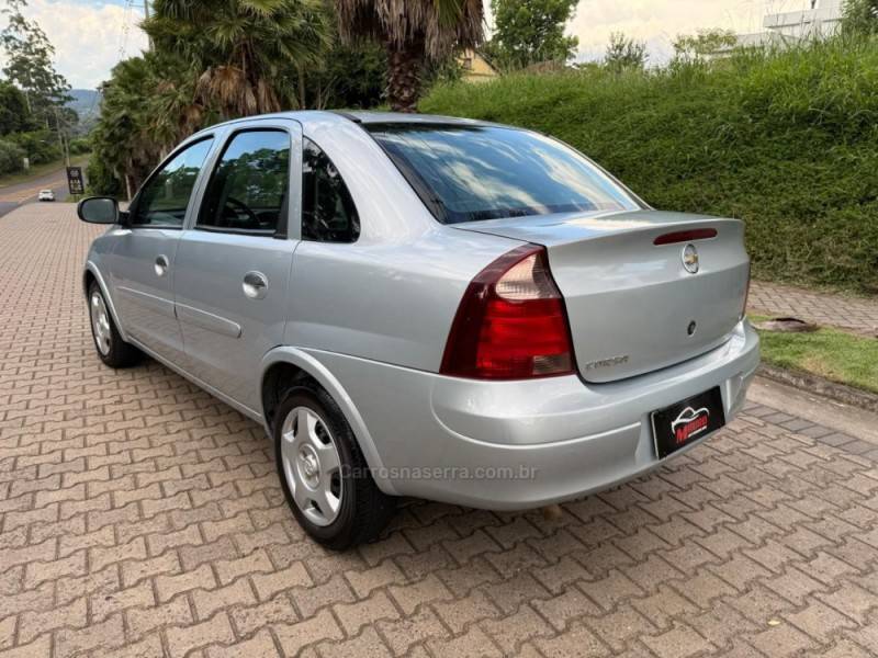 CHEVROLET - CORSA - 2009/2009 - Prata - R$ 28.900,00