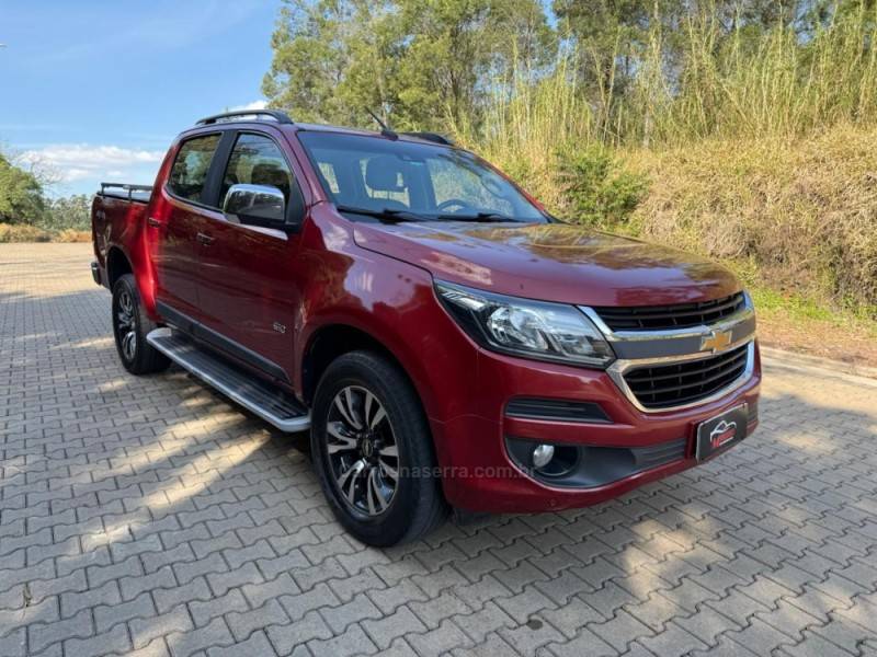 CHEVROLET - S10 - 2018/2019 - Vermelha - R$ 149.900,00