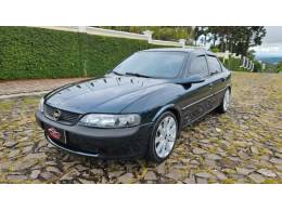 CHEVROLET - VECTRA - 1996/1997 - Verde - R$ 17.900,00