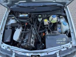 VOLKSWAGEN - SAVEIRO - 2000/2001 - Prata - R$ 35.000,00