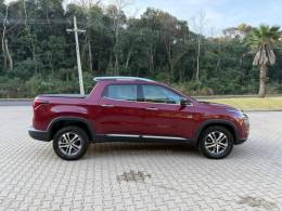 FIAT - TORO - 2016/2017 - Vermelha - R$ 97.900,00