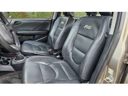 HONDA - FIT - 2007/2008 - Dourada - R$ 33.900,00