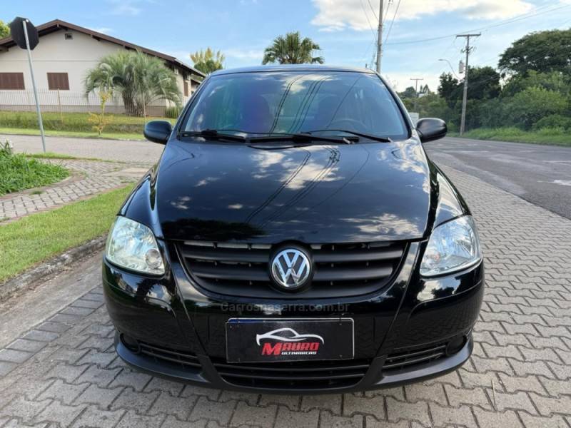 VOLKSWAGEN - FOX - 2007/2008 - Preta - R$ 30.900,00