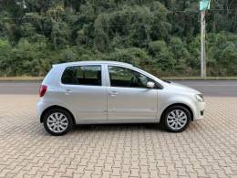VOLKSWAGEN - FOX - 2010/2011 - Prata - R$ 25.900,00