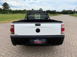 VOLKSWAGEN - SAVEIRO - 2005/2005 - Branca - R$ 27.900,00