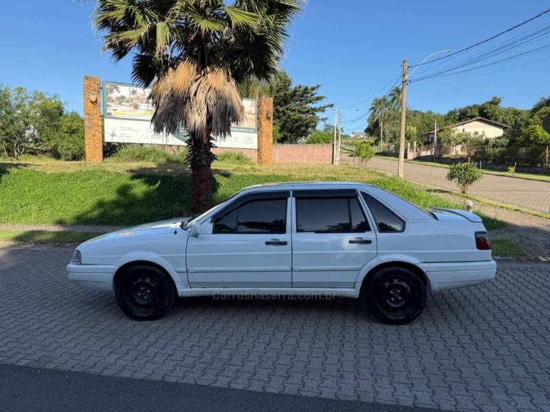 VOLKSWAGEN - SANTANA - 1995/1995 - Branca - R$ 7.500,00