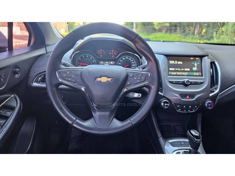 CHEVROLET - CRUZE - 2018/2018 - Branca - R$ 86.900,00