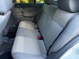 VOLKSWAGEN - POLO - 2006/2007 - Branca - R$ 32.900,00