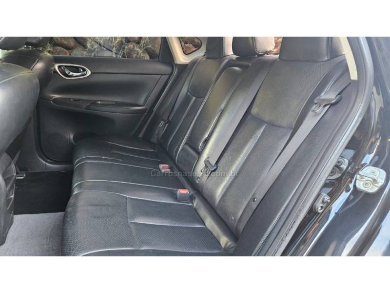 NISSAN - SENTRA - 2017/2018 - Preta - R$ 74.900,00
