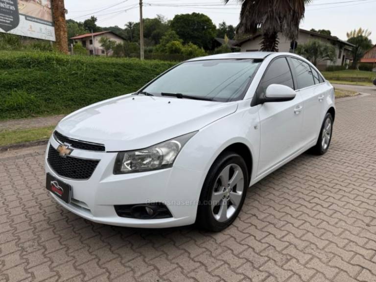 CHEVROLET - CRUZE - 2013/2014 - Branca - R$ 59.900,00