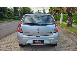 RENAULT - SANDERO - 2008/2009 - Prata - R$ 27.500,00
