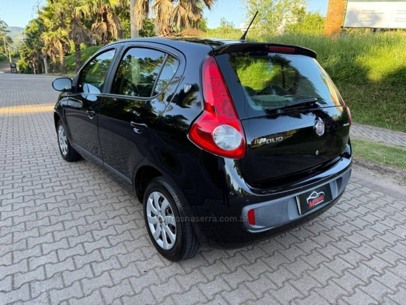 FIAT - PALIO - 2012/2013 - Preta - R$ 38.900,00