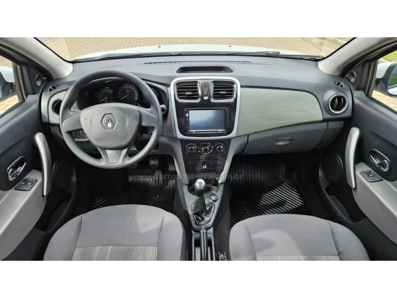 RENAULT - LOGAN - 2017/2018 - Branca - R$ 45.900,00