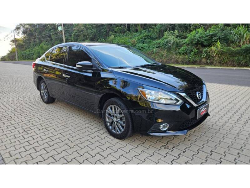 NISSAN - SENTRA - 2017/2018 - Preta - R$ 74.900,00