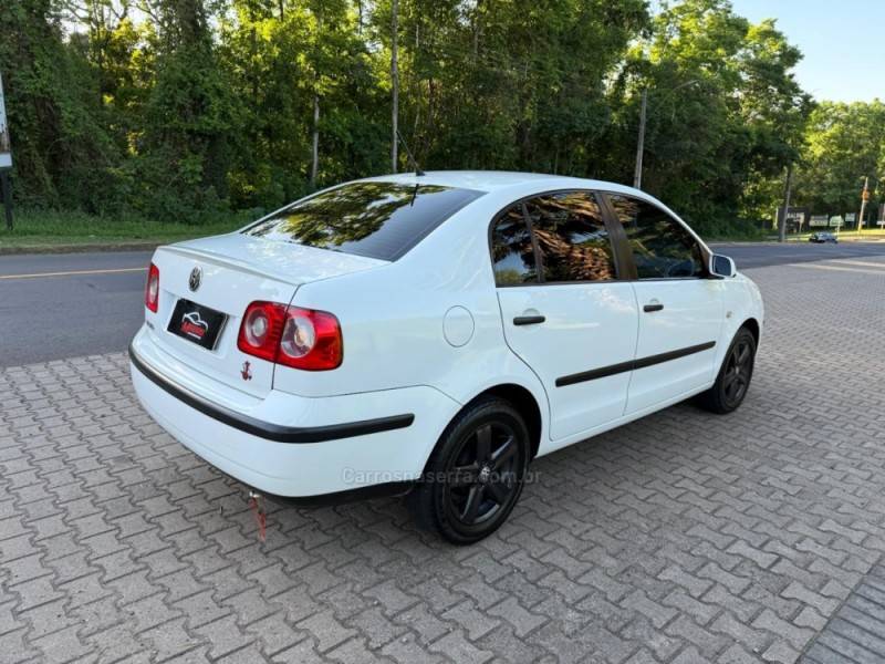 VOLKSWAGEN - POLO - 2006/2007 - Branca - R$ 32.900,00