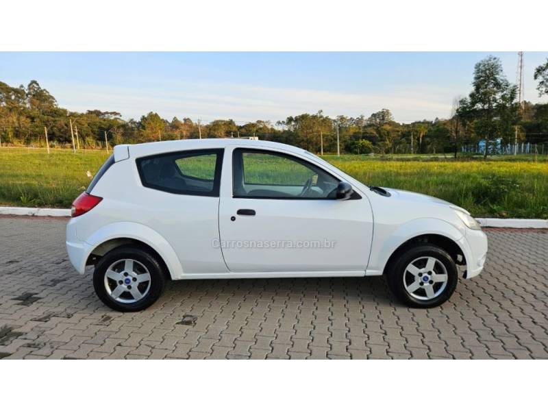 FORD - KA - 2009/2009 - Branca - R$ 20.900,00
