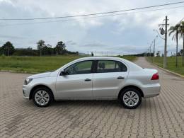 VOLKSWAGEN - VOYAGE - 2021/2022 - Prata - R$ 61.900,00