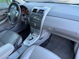 TOYOTA - COROLLA - 2010/2011 - Preta - R$ 50.900,00