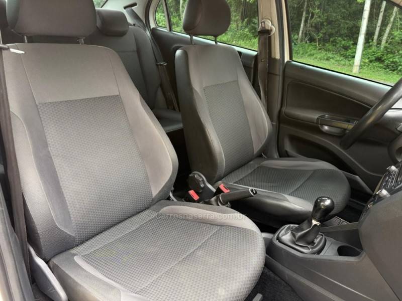 VOLKSWAGEN - VOYAGE - 2020/2021 - Branca - R$ 53.900,00