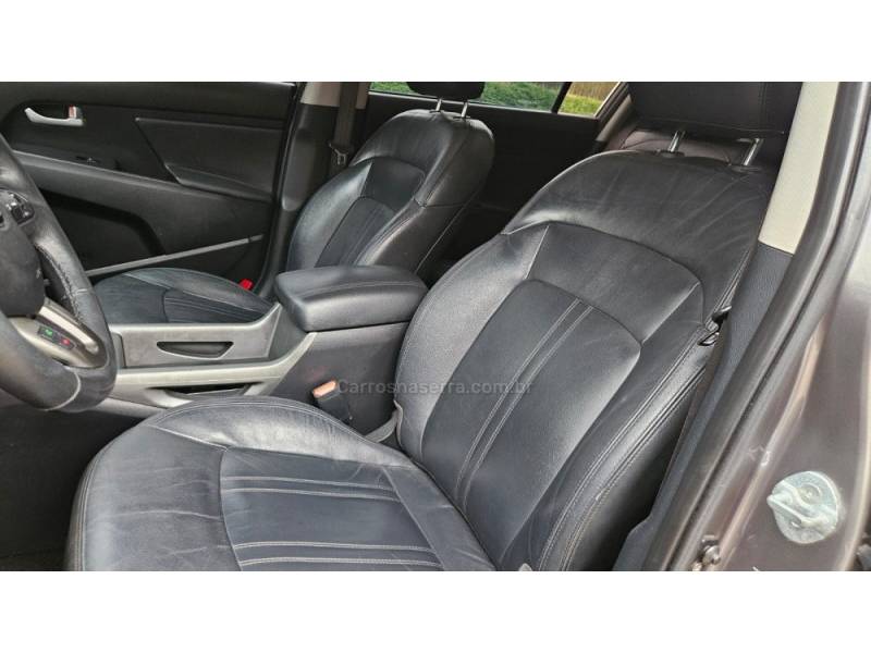 KIA MOTORS - SPORTAGE - 2015/2015 - Prata - R$ 86.900,00