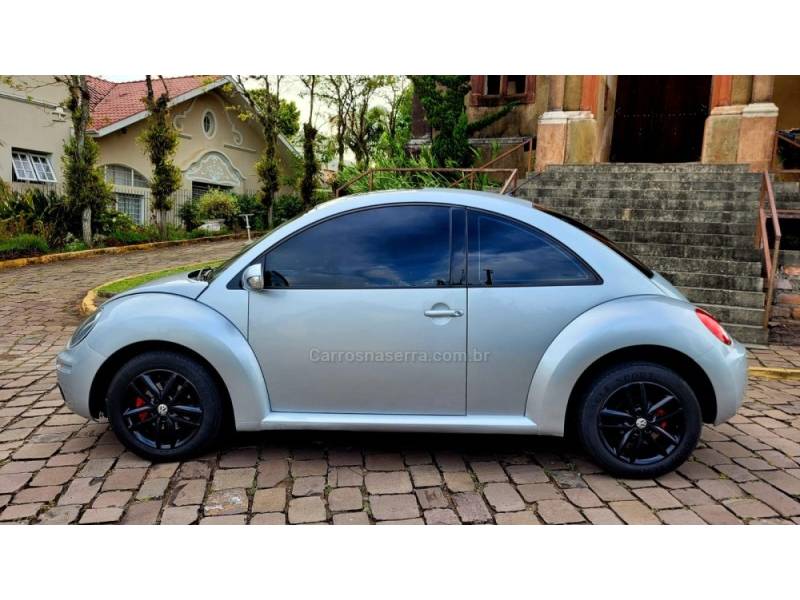 VOLKSWAGEN - NEW BEETLE - 2008/2008 - Prata - R$ 42.900,00