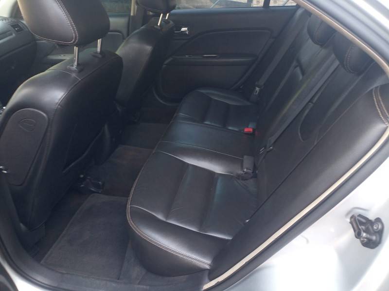 FORD - FUSION - 2010/2010 - Prata - R$ 43.900,00