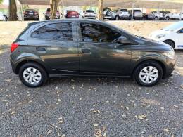 CHEVROLET - ONIX - 2019/2019 - Verde - R$ 54.900,00