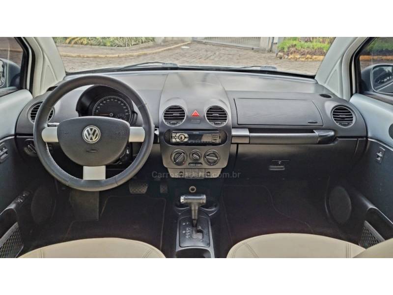 VOLKSWAGEN - NEW BEETLE - 2008/2008 - Prata - R$ 42.900,00