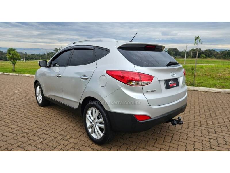 HYUNDAI - IX35 - 2011/2012 - Prata - R$ 64.900,00