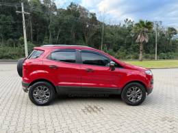 FORD - ECOSPORT - 2016/2017 - Vermelha - R$ 63.900,00