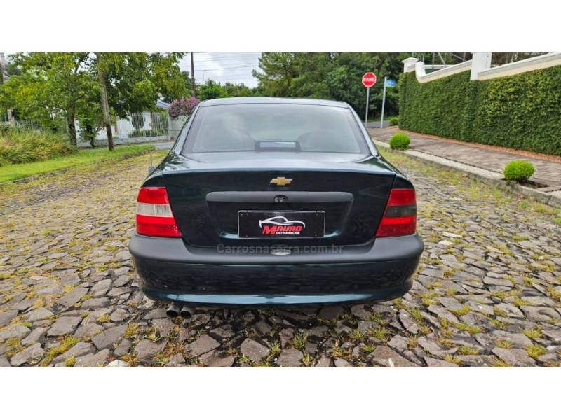 CHEVROLET - VECTRA - 1996/1997 - Verde - R$ 17.900,00