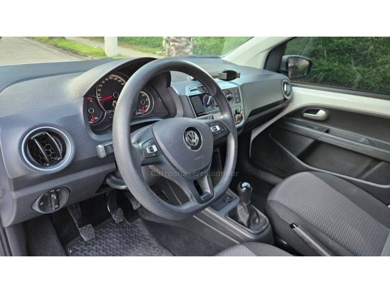 VOLKSWAGEN - UP - 2019/2020 - Branca - R$ 64.000,00