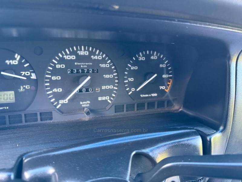 VOLKSWAGEN - SANTANA - 1995/1995 - Branca - R$ 7.500,00