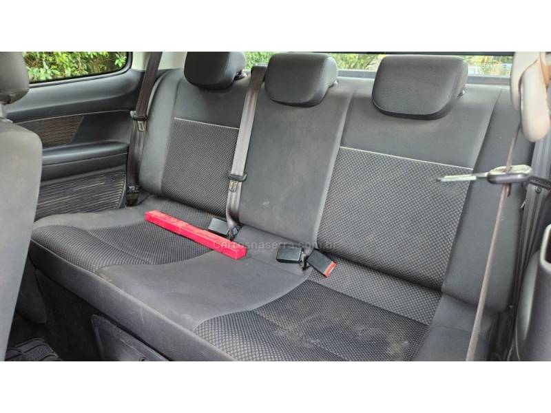 VOLKSWAGEN - SAVEIRO - 2023/2023 - Branca - R$ 77.900,00