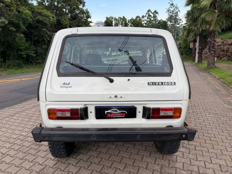 LADA - NIVA - 1993/1993 - Branca - R$ 29.900,00
